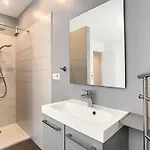 Berlioz Garden - Jardin,free Parking,ac,wifi Apartment