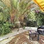Berlioz Garden - Jardin,free Parking,ac,wifi Lägenhet